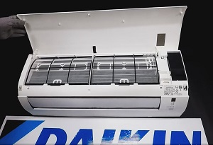 Daikin Comfora huoltovideo